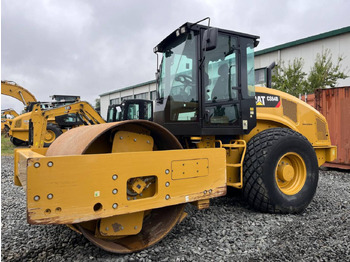 Компактор CATERPILLAR CS64B