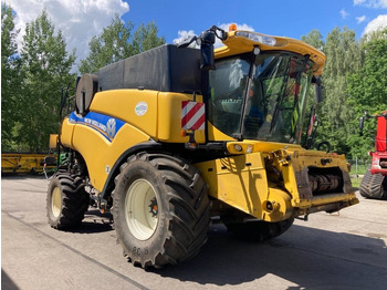 Зерноуборочный комбайн NEW HOLLAND CR9090