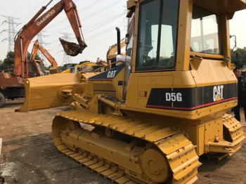 Бульдозер CATERPILLAR D5M