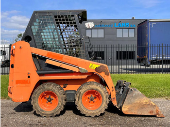 Мини-погрузчик с бортовым поворотом BOBCAT S70