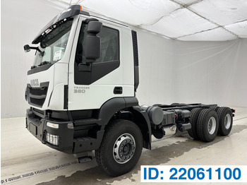 Грузовик-шасси IVECO Trakker