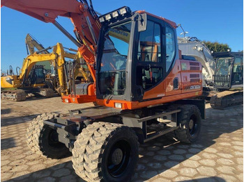 Колёсный экскаватор DOOSAN DX160W-3