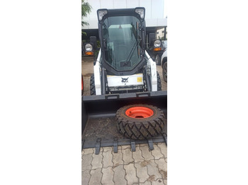 Мини-погрузчик с бортовым поворотом BOBCAT S450