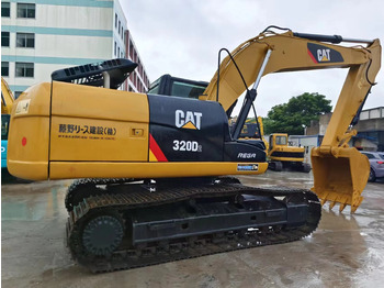 Гусеничный экскаватор CATERPILLAR 320D2