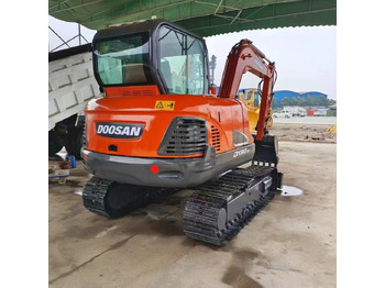 Мини-экскаватор DOOSAN DX60-9C