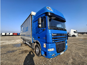 Тентованный грузовик DAF XF 105