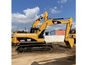 Гусеничный экскаватор CATERPILLAR 320D2