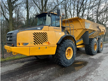 Сочленённый самосвал VOLVO A40E