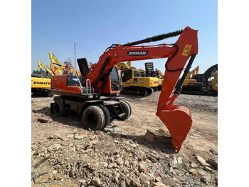 Колёсный экскаватор DOOSAN DH150W-7