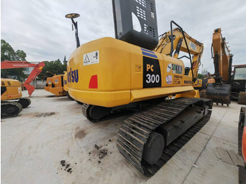 Гусеничный экскаватор KOMATSU PC300