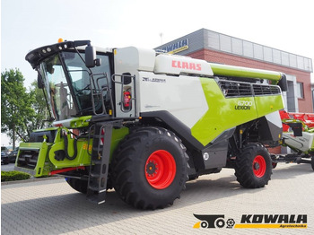 Зерноуборочный комбайн CLAAS Lexion 6700