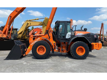 Колёсный погрузчик HITACHI ZW220