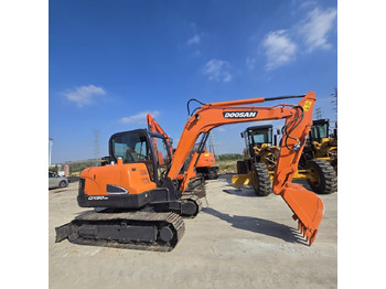 Мини-экскаватор DOOSAN DX60