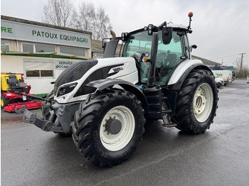 Трактор VALTRA T214