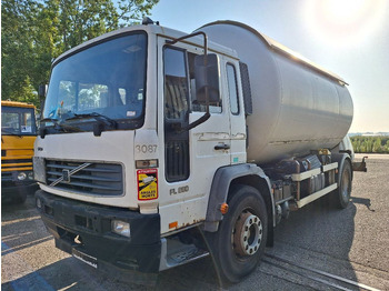 Грузовик-цистерна VOLVO FL 250