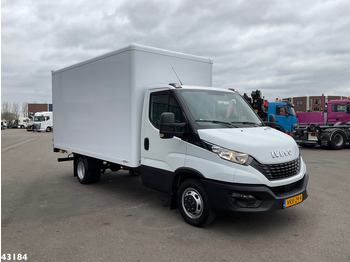 Грузовик с закрытым кузовом Iveco Daily 35C16 2.3 met laadklep: фото 2