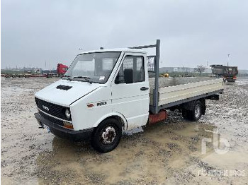 Грузовик с закрытым кузовом IVECO Daily