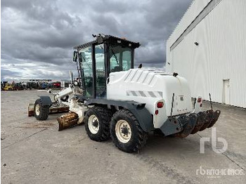 Грейдер NEW HOLLAND F106 Niveleuse: фото 2