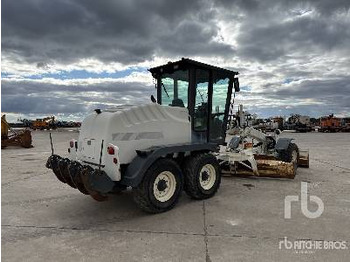 Грейдер NEW HOLLAND F106 Niveleuse: фото 3