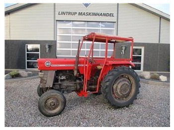 Трактор MASSEY FERGUSON 100 series