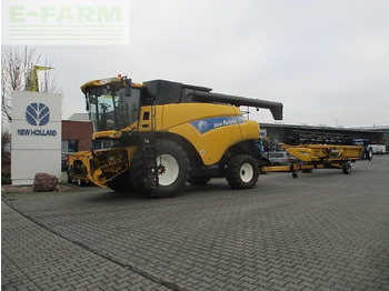 Зерноуборочный комбайн NEW HOLLAND CR9000