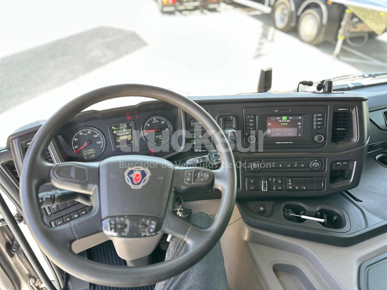 Грузовик-шасси SCANIA P410.26 ejes 6x2*4: фото 19