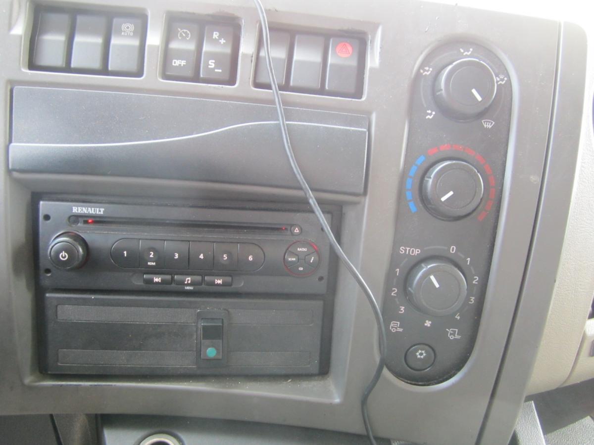 Грузовик с закрытым кузовом Renault Midlum 280 DXI: фото 10 Грузовик с закрытым кузовом Renault Midlum 280 DXI: фото 10