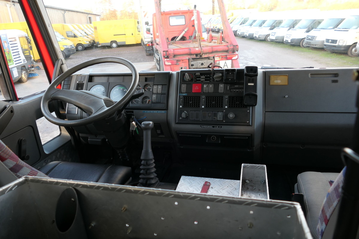 IVECO FF 95 E LF 8 DoKa AHK 4X4 SFZ FEUERWEHR Einzelbe в лизинг IVECO FF 95 E LF 8 DoKa AHK 4X4 SFZ FEUERWEHR Einzelbe: фото 12