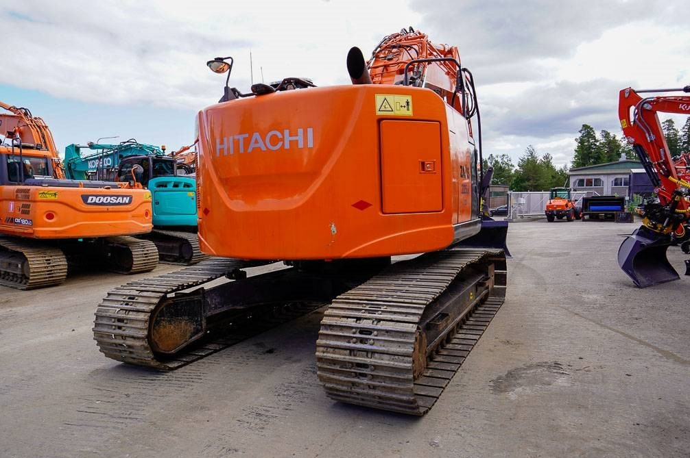 Гусеничный экскаватор Hitachi ZX225USLC-5B MARTTIINILLA: фото 6