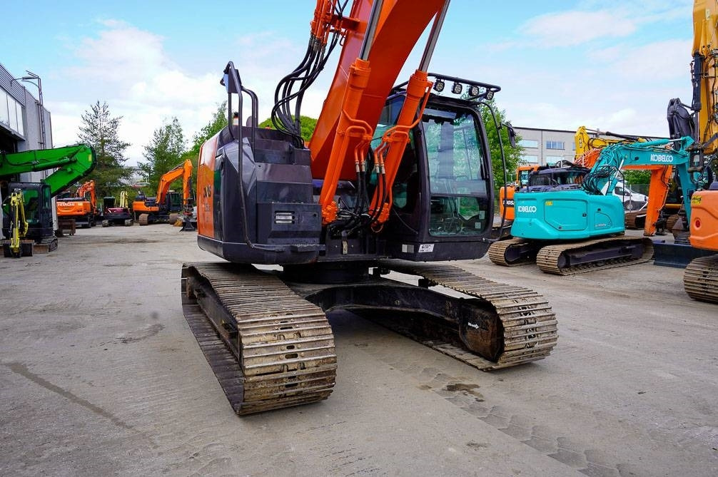 Гусеничный экскаватор Hitachi ZX225USLC-5B MARTTIINILLA: фото 9