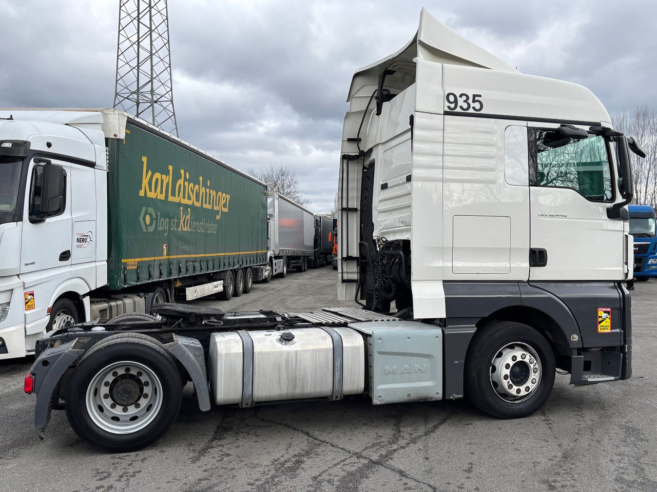 Фото интерьера 1: Тягач MAN TGX 18.440/Retarder/Hubsattelkupplung/Navi Фото интерьера 1: Тягач MAN TGX 18.440/Retarder/Hubsattelkupplung/Navi