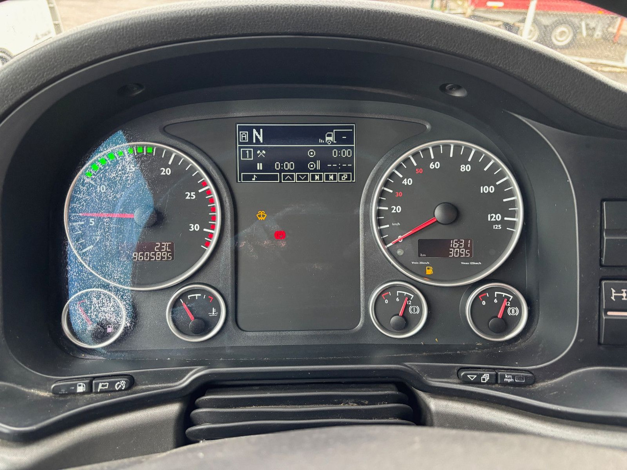 Тягач MAN TGX 18.440/Retarder/Hubsattelkupplung/Navi: фото 11 Тягач MAN TGX 18.440/Retarder/Hubsattelkupplung/Navi: фото 11