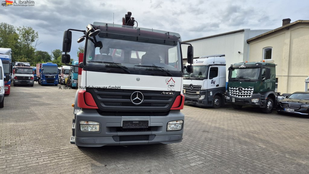 Грузовик бортовой/ Платформа, Автоманипулятор Mercedes-Benz 1829L mit Kran HIAB 111 C-2 mit Funk FB, Palettengabel: фото 8