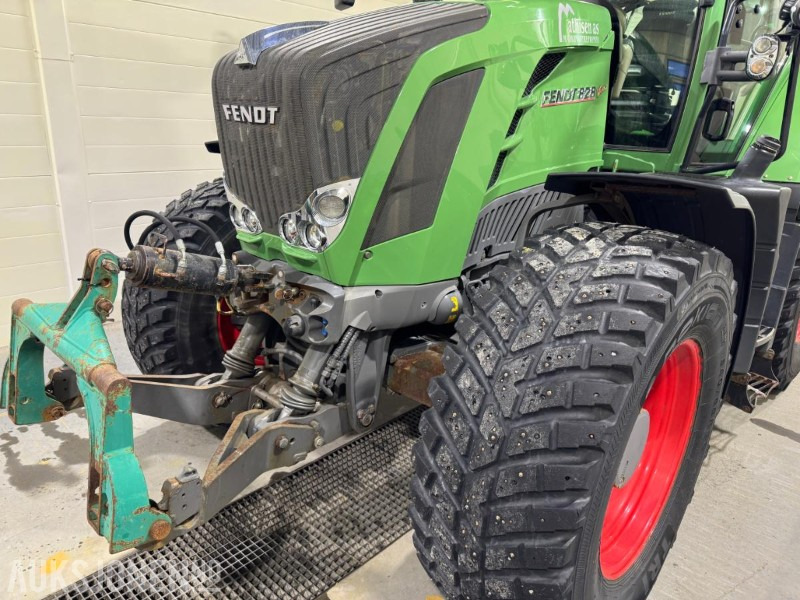 Трактор 2012 Fendt 828 Vario traktor. NYERE MOTOR OG GIRKASSE, FRONHYDRAULIKK, SOMMER OG VINTERDEKK: фото 10