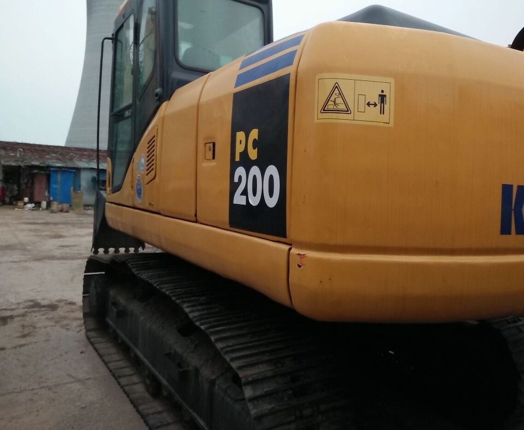 Гусеничный экскаватор Komatsu PC200-7: фото 6