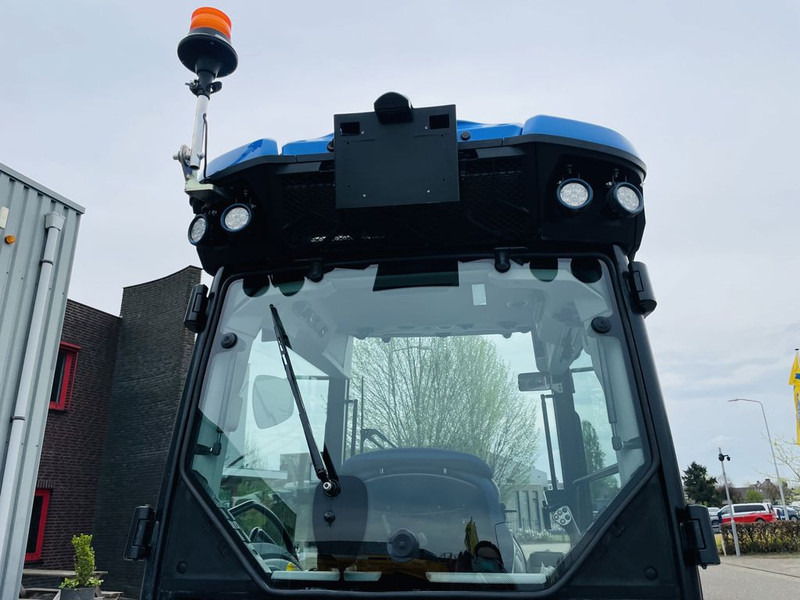 Минитрактор New Holland NH T4.110F New Generation Blue Cab: фото 6