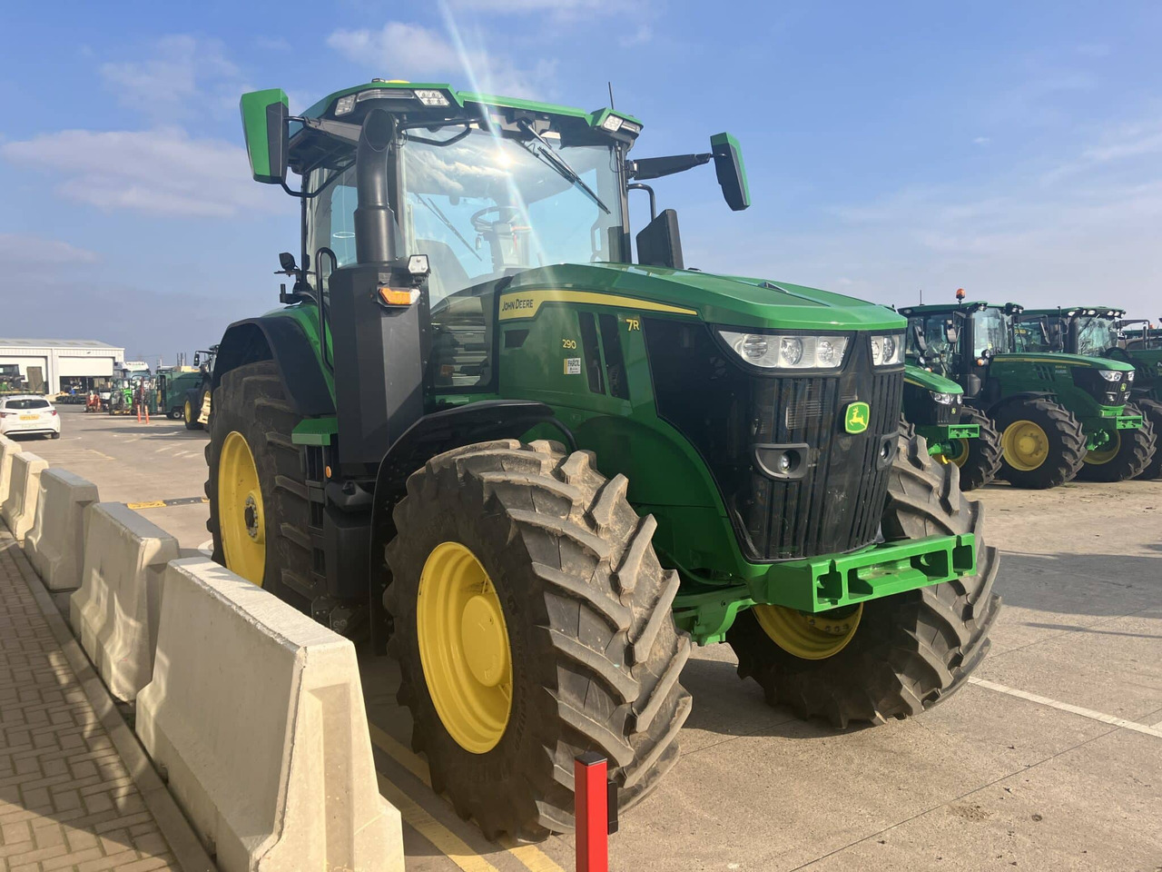 Новый Трактор John Deere 7R 290: фото 6