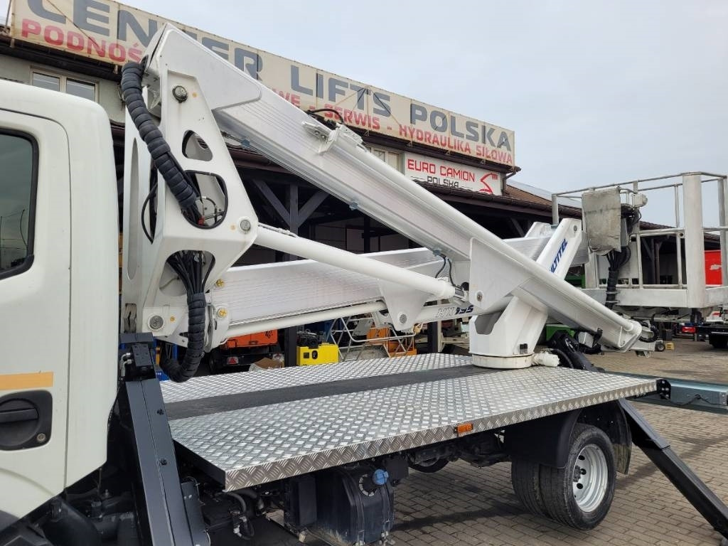 Грузовик с подъемником Multitel HX195 - 19m Nissan Cabstar - bucket truck: фото 15