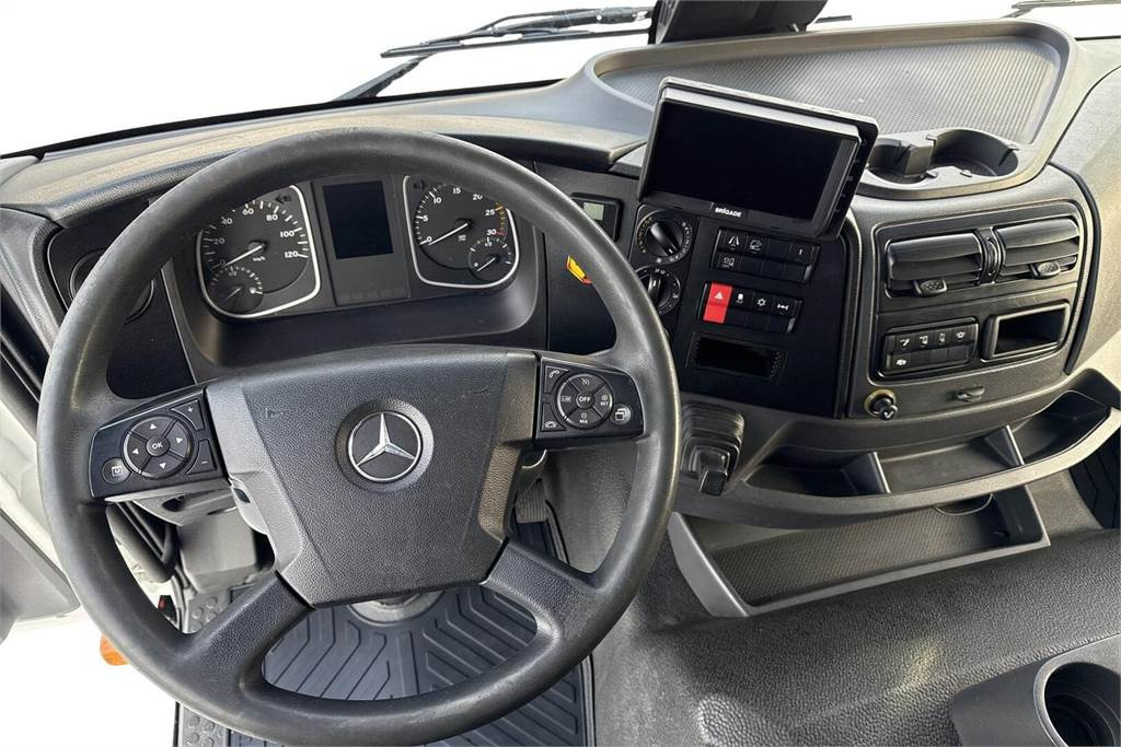 Грузовик с закрытым кузовом Mercedes-Benz ATEGO 1527L Ksa-kori +PL: фото 13