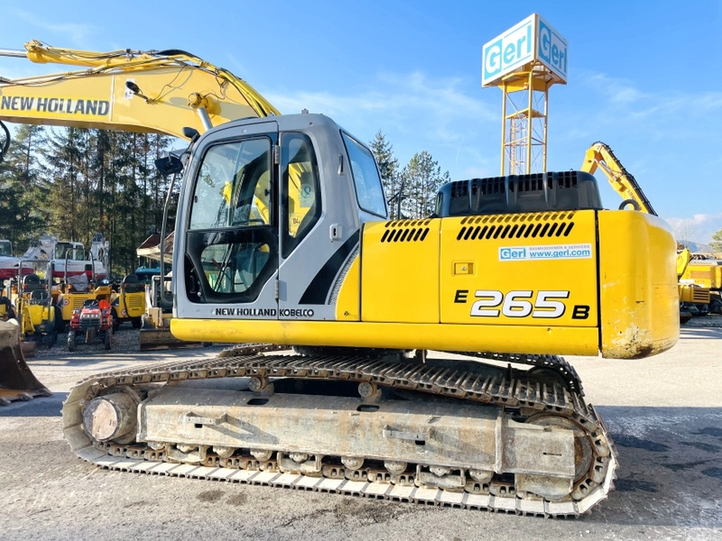 Гусеничный экскаватор Kobelco - New Holland E265B (3900): фото 9