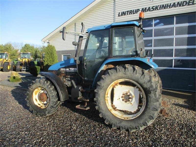 Трактор New Holland TS115 SLE: фото 8