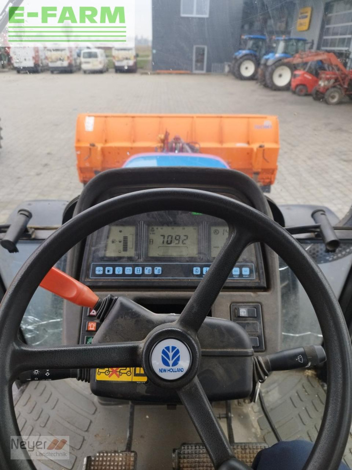 Трактор New Holland tm 125: фото 8