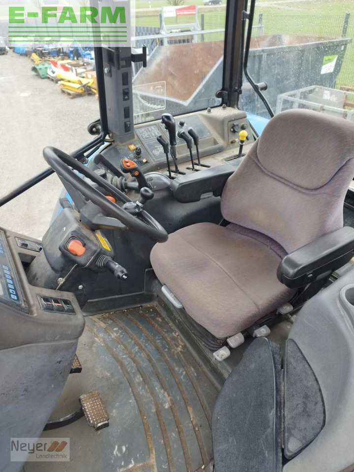 Трактор New Holland tm 125: фото 10