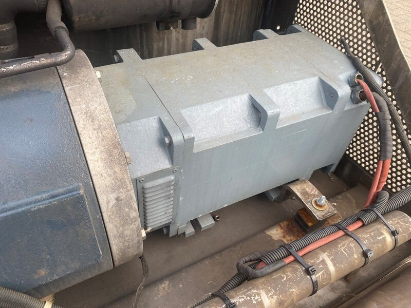 Электрогенератор Kubota V1505 Vrachtwagen aggregaat 12.5 kVA generatorset: фото 11