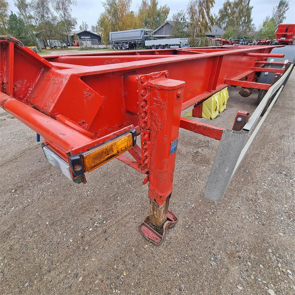 Полуприцеп-контейнеровоз/ Сменный кузов HFR Container chassis: фото 20