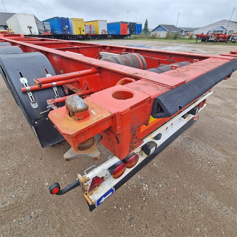 Полуприцеп-контейнеровоз/ Сменный кузов HFR Container chassis: фото 14