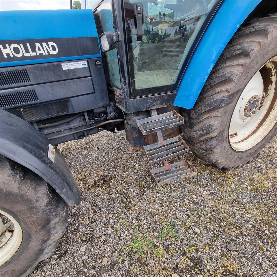 Трактор New Holland 7840: фото 26